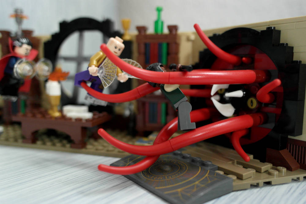 LEGO Doctor Strange und sein Sanctum Sanctorum